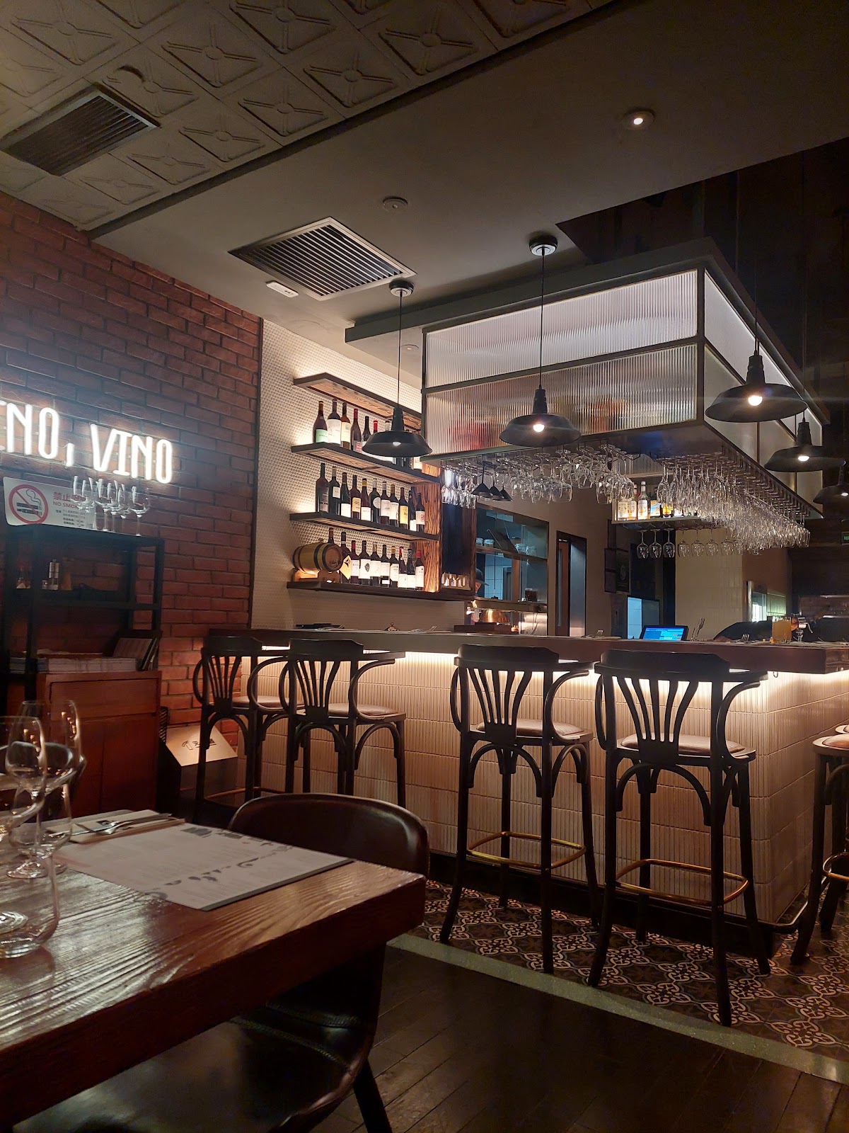 Raw Eatery & Wood Grill — photo 4
